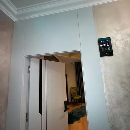 Euro Hotel *